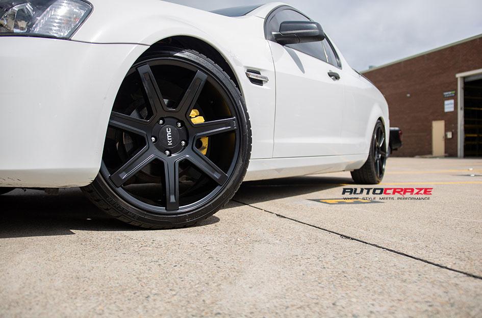 HOLDEN-COMMODORE-REVERT-SATIN-BLACK